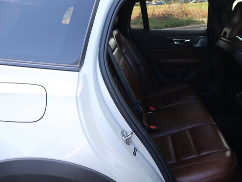 Used 2021 Volvo V60 T5 Cross Country AWD/4WD image 21