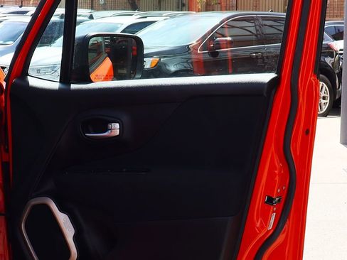 Used 2017 Jeep Renegade Sport w/ Power & Air Group image 29