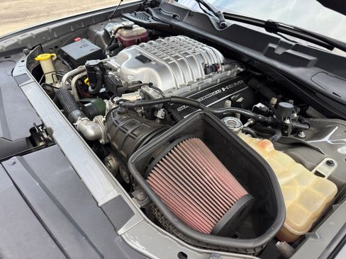 Used 2019 Dodge Challenger SRT Hellcat Redeye image 29