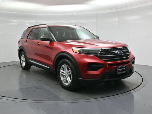 Used 2023 Ford Explorer XLT RWD image 54