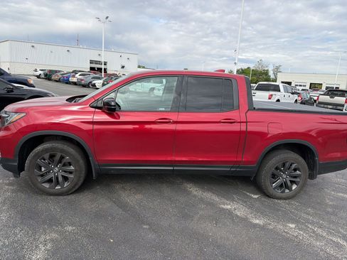 Used 2023 Honda Ridgeline Sport image 3
