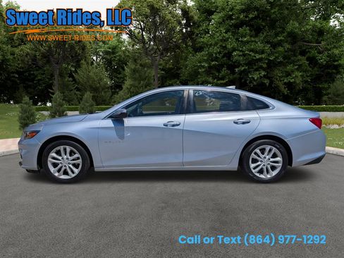 Used 2017 Chevrolet Malibu LT image 5