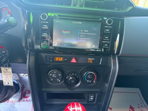 Used 2018 Subaru BRZ Premium w/ Popular Package #2 image 18