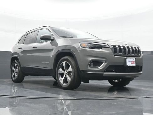 Used 2021 Jeep Cherokee Limited image 24