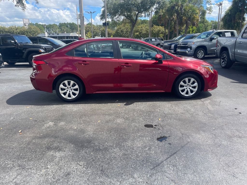Used 2025 Toyota Corolla LE FWD image 6
