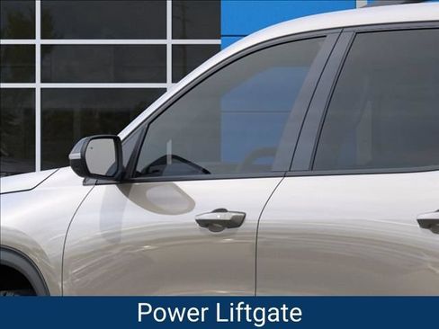 New 2026 Chevrolet Traverse Z71 w/ Enhanced Driving Package AWD/4WD image 13