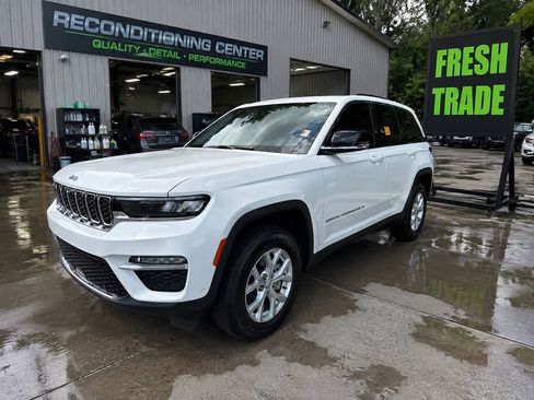 Used 2023 Jeep Grand Cherokee Limited w/ Luxury Tech Group II AWD/4WD image 1