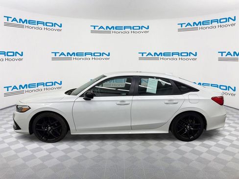 Used 2023 Honda Civic Sport image 2