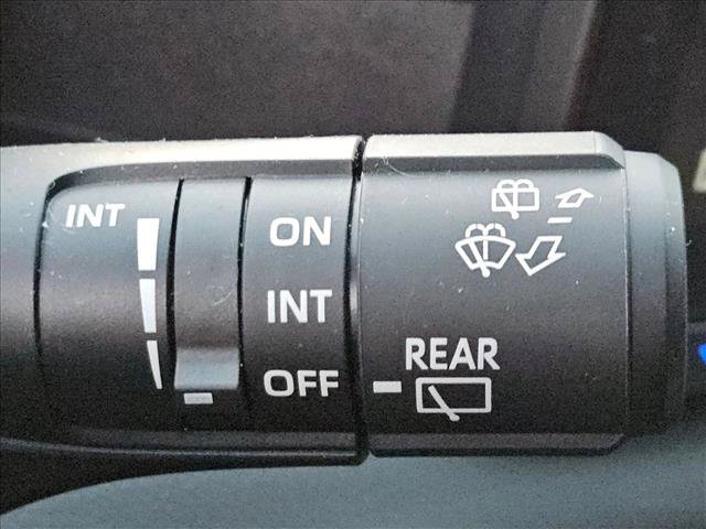 Used 2026 Toyota RAV4 SE FWD image 10