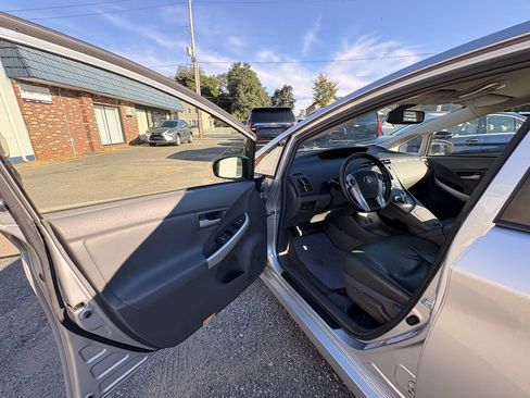 Used 2010 Toyota Prius FWD image 17