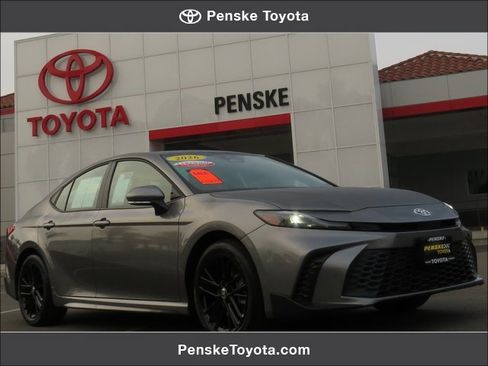 Certified 2026 Toyota Camry SE image 1