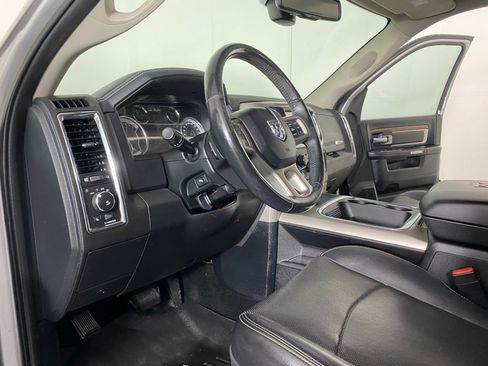 Used 2017 RAM 1500 Laramie w/ Convenience Group AWD/4WD image 2