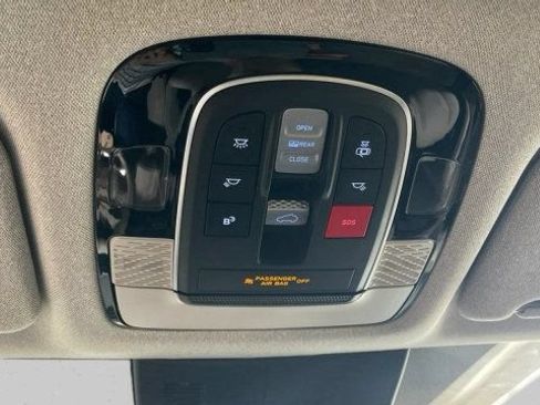 Used 2024 Hyundai Palisade Limited FWD image 22