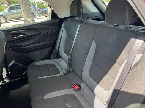 Used 2021 Chevrolet TrailBlazer LS FWD image 21