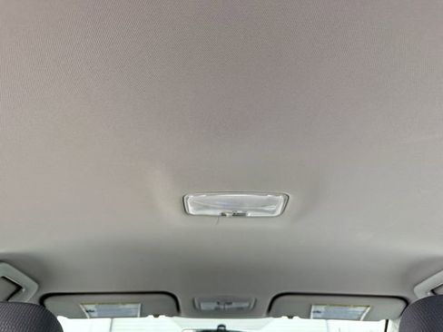 Used 2015 Toyota Corolla L FWD image 30