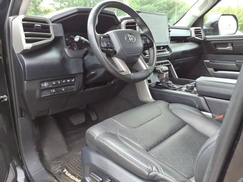 Used 2022 Toyota Tundra SR5 w/ SR5 Premium Package AWD/4WD image 13