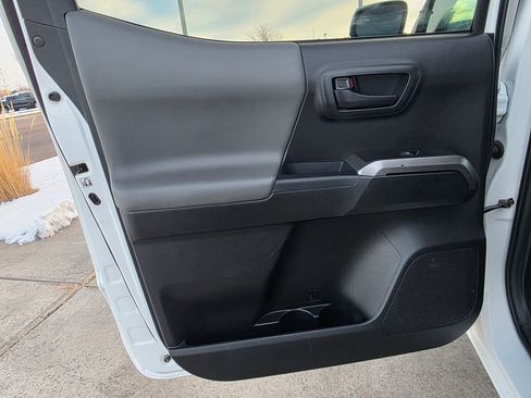 Used 2019 Toyota Tacoma SR5 image 27
