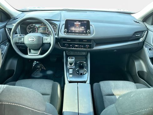 Used 2025 Nissan Rogue SV FWD image 15