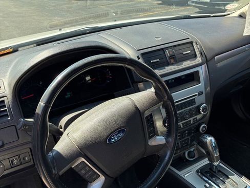 Used 2011 Ford Fusion SEL image 15