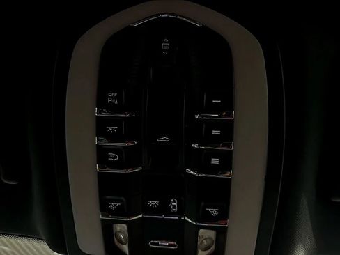 Used 2017 Porsche Macan GTS AWD/4WD image 32