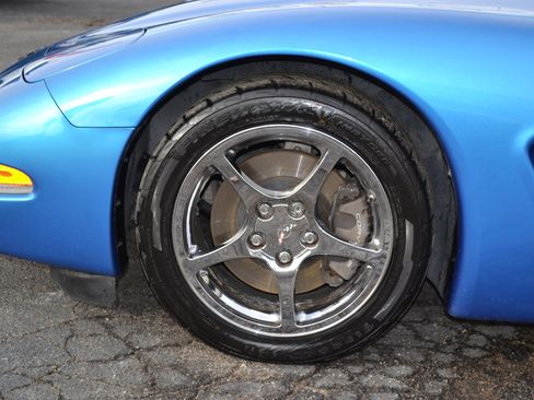 Used 2000 Chevrolet Corvette Convertible w/ Memory Pkg image 42