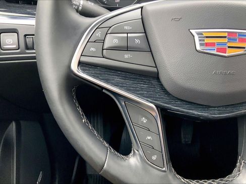 Certified 2025 Cadillac XT5 Premium Luxury w/ Technology Package AWD/4WD image 19