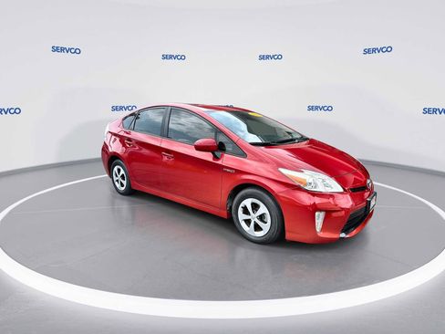 Used 2014 Toyota Prius Three FWD image 2