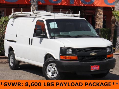 Used 2014 Chevrolet Express 2500 image 2