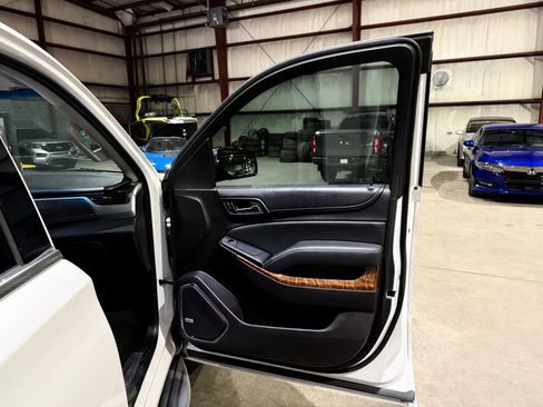 Used 2016 Chevrolet Tahoe LTZ RWD image 24