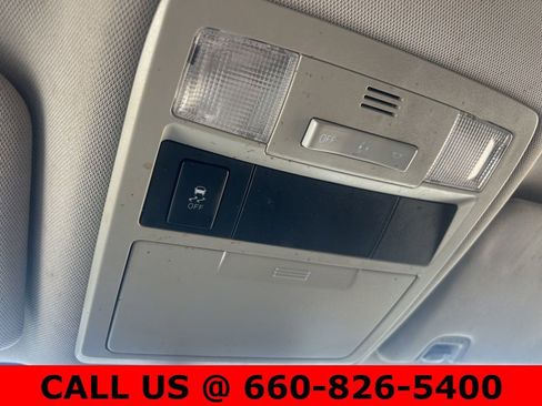 Used 2016 Toyota Tacoma SR5 w/ SR5 Appearance Package (SN) image 17