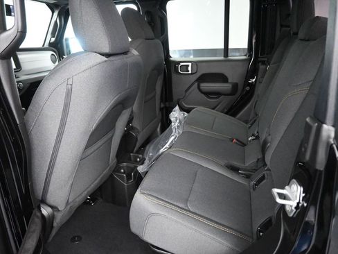 New 2026 Jeep Gladiator Sport image 17