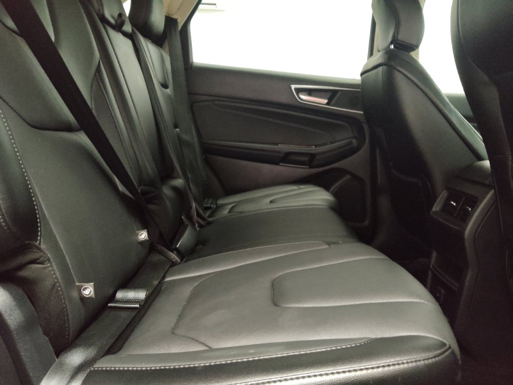 Used 2018 Ford Edge Titanium w/ Cold Weather Package AWD/4WD image 19