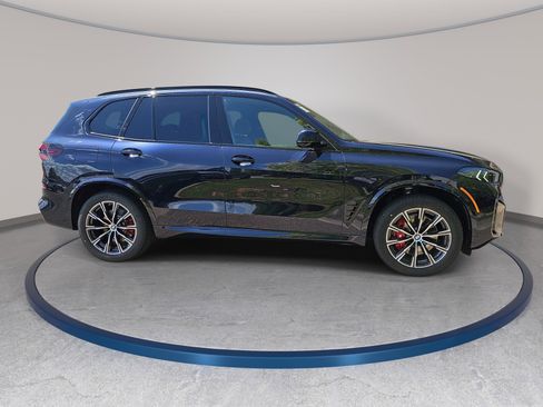 New 2026 BMW X5 xDrive40i w/ M Sport Package AWD/4WD image 4