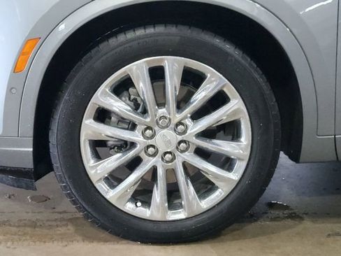 Used 2024 Cadillac XT6 Premium Luxury w/ Technology Package FWD image 10