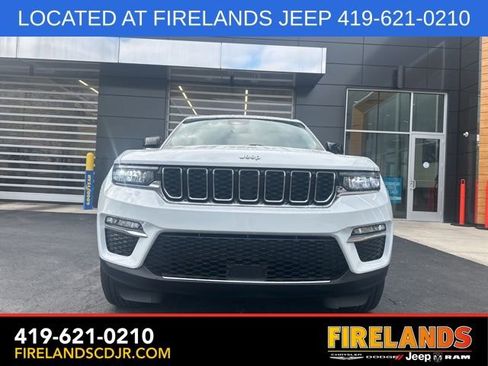 Used 2023 Jeep Grand Cherokee Limited image 2