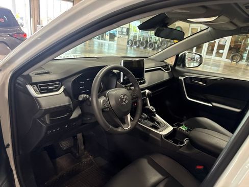 Used 2025 Toyota RAV4 XLE Premium w/ Weather Package AWD/4WD image 10
