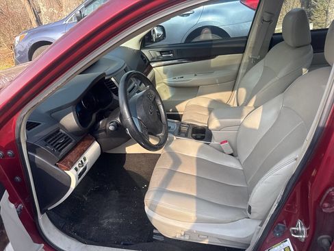 Used 2014 Subaru Legacy 2.5i Limited image 10