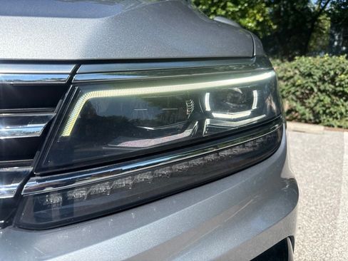 Used 2020 Volkswagen Tiguan SEL Premium R-Line AWD/4WD image 3