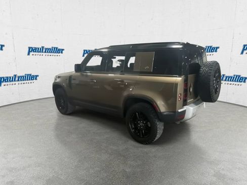 Used 2021 Land Rover Defender 110 S AWD/4WD image 7