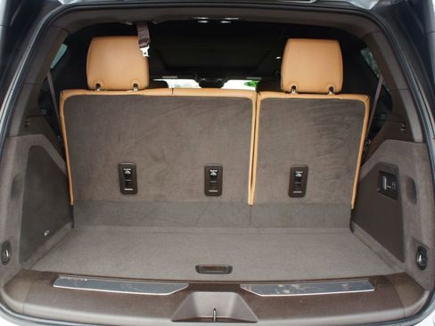 Used 2024 Cadillac Escalade Sport w/ Touring Package image 20