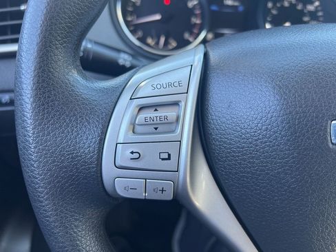 Used 2016 Nissan Rogue S image 56