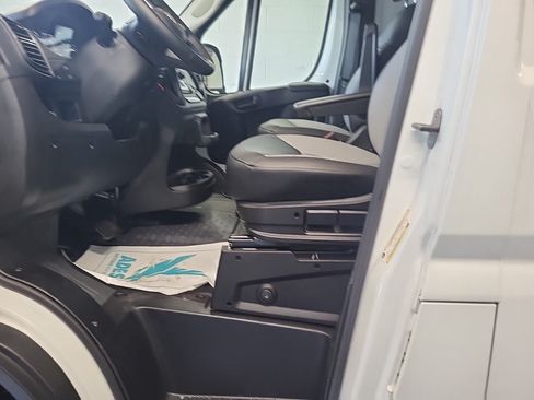 Used 2024 RAM ProMaster 1500 w/ Cold Weather Group FWD image 2