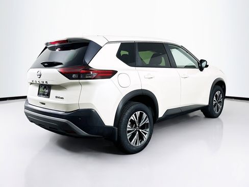 Used 2023 Nissan Rogue SV AWD/4WD image 9