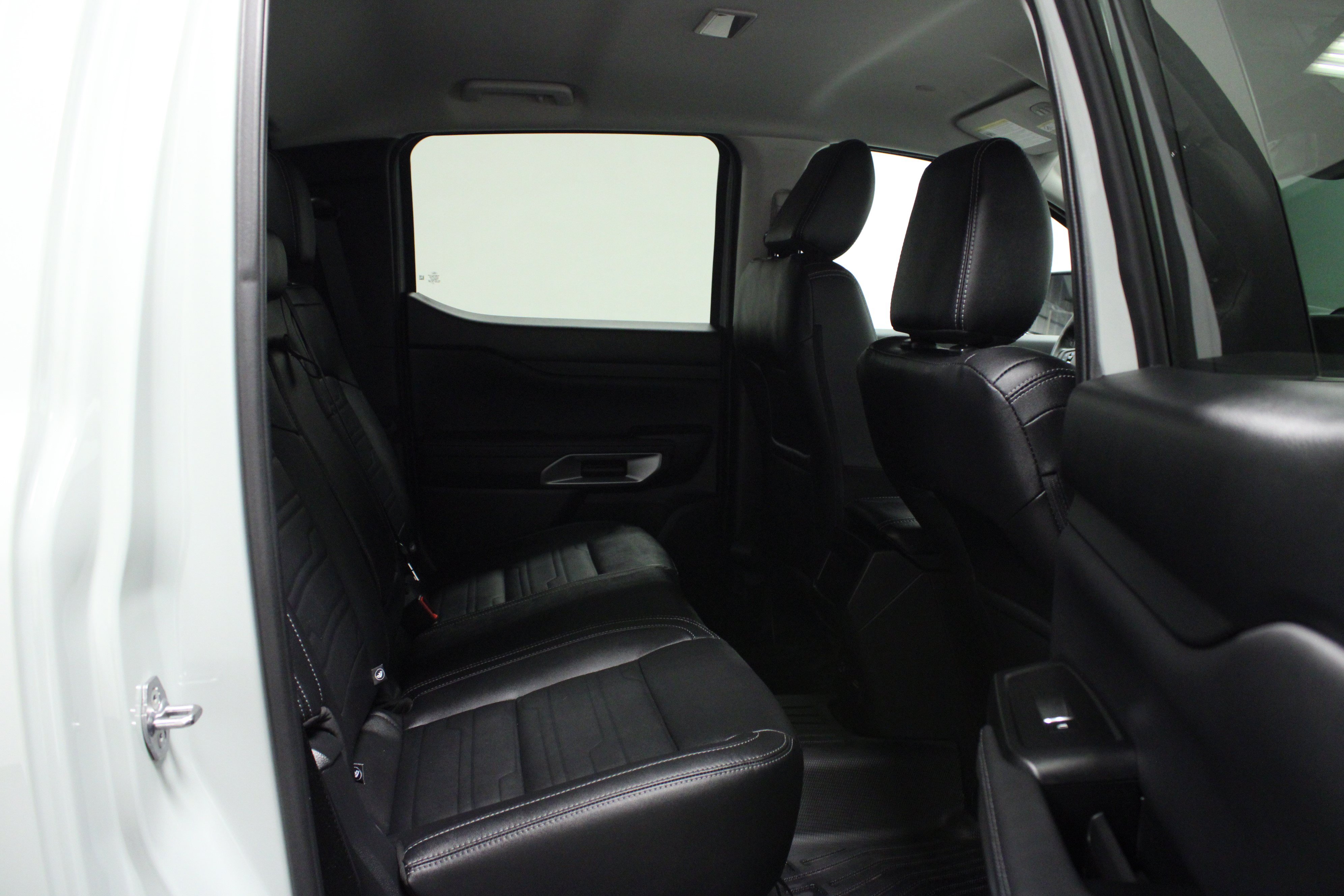 Used 2024 Ford Ranger Lariat w/ FX4 Off-Road Package AWD/4WD image 16