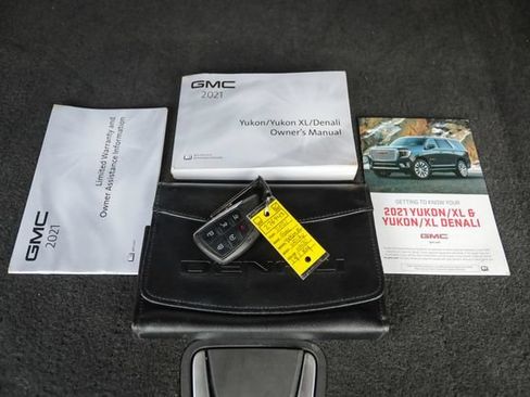 Used 2021 GMC Yukon XL Denali w/ Denali Premium Package AWD/4WD image 80