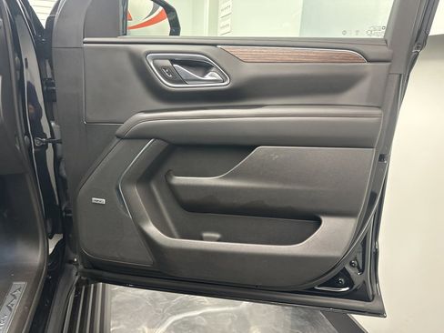 Used 2021 Chevrolet Tahoe High Country image 10
