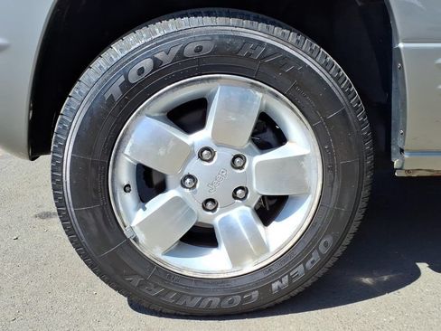 Used 2001 Jeep Grand Cherokee Limited RWD image 25