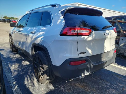 Used 2018 Jeep Cherokee Limited FWD image 4