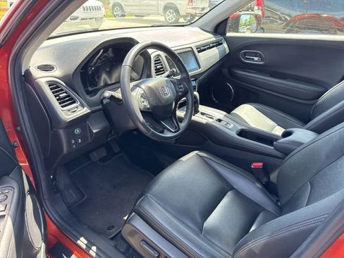 Used 2019 Honda HR-V Touring image 11