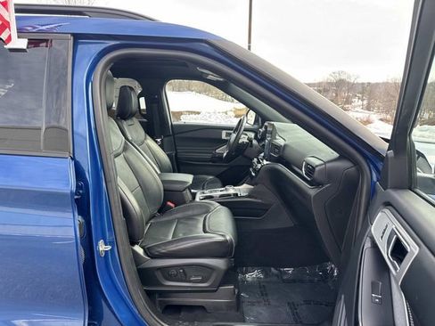 Certified 2022 Ford Explorer ST w/ Equipment Group 401A image 10